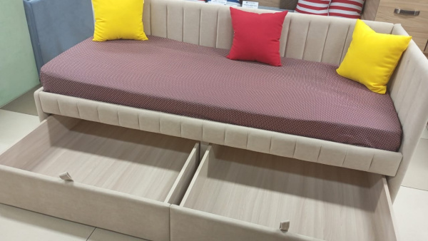 Кровать Слайт полоса угловая 190х80 (левая/правая). Велюр Teddy 304 (бежевый) от Династия Kids