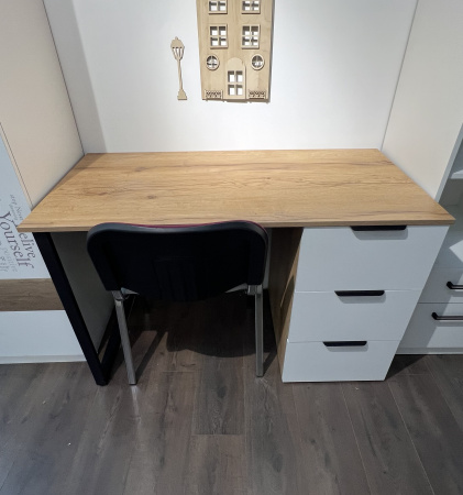 Комплект для 2 детей Брайт Золотистый (2 стола + пенал + 2 полки) от Династия Kids