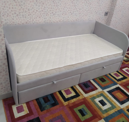 Мягкая кровать Слайт Классика 190х80. Велюр Teddy 313 (серый)